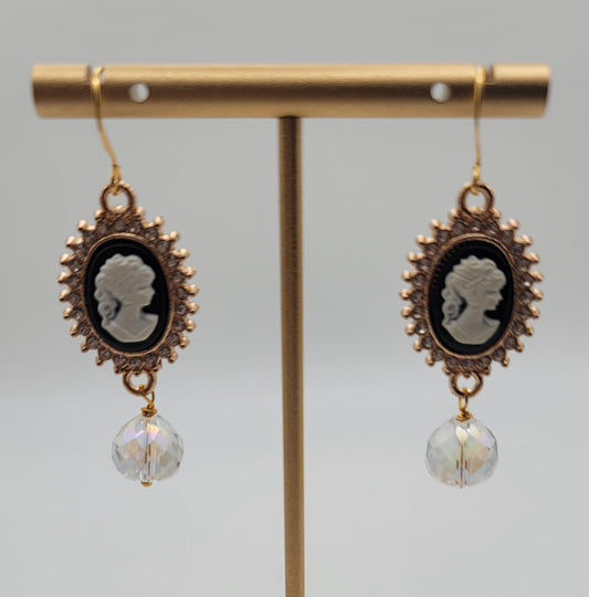 Cameo earrings (clear)