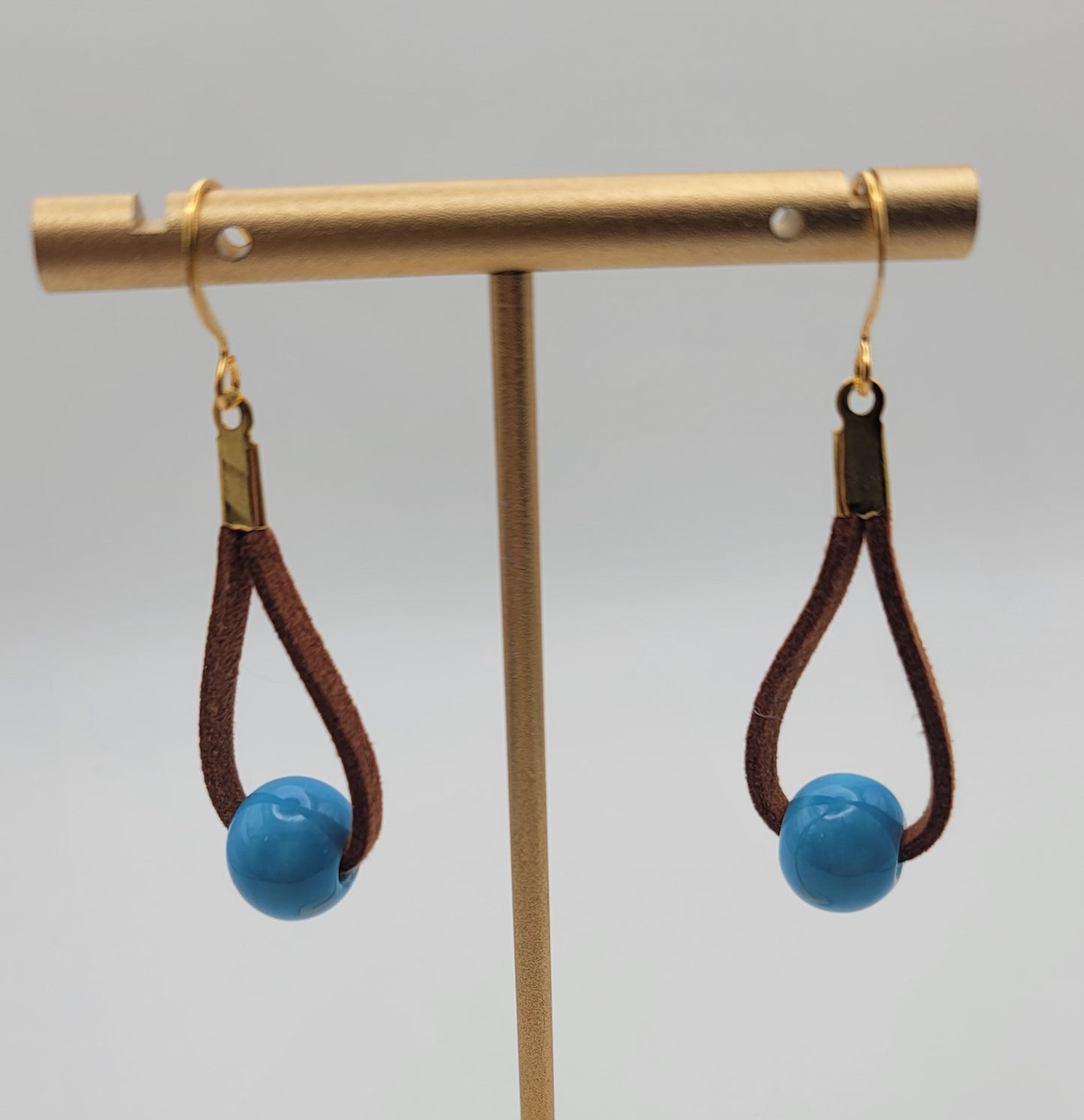 Leather and turquoise earrings